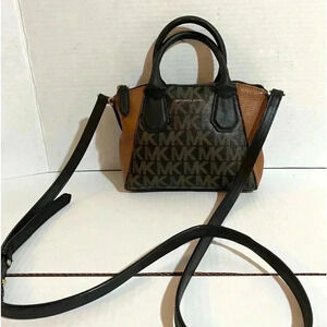 Michael kors logo small crossbody handbag